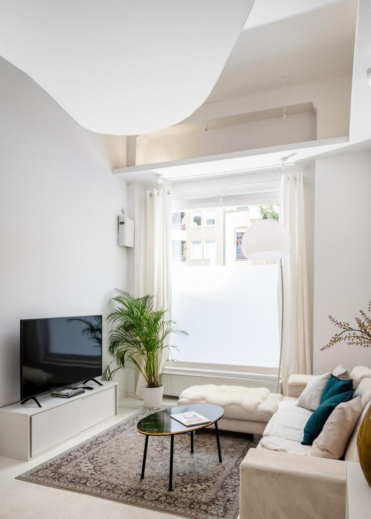 Central Home With Fireplace Near Underground Berlin Luaran gambar